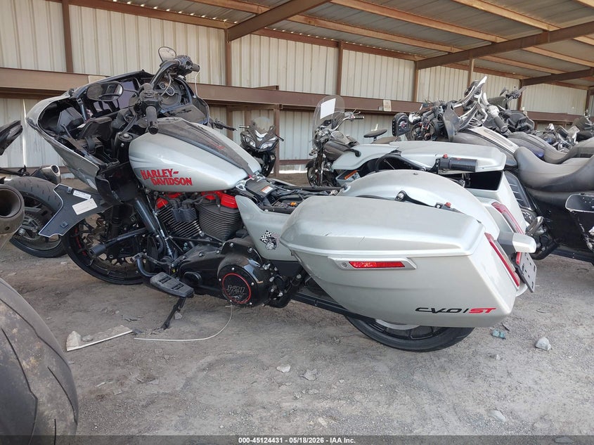 2025 Harley-davidson Road glide VIN 1HD1TL810SB958880 IAAI salvage auction — FRONT & REAR, Salvage (Tennessee), sold $20,050 on 2026-07-14 (photo 3)
