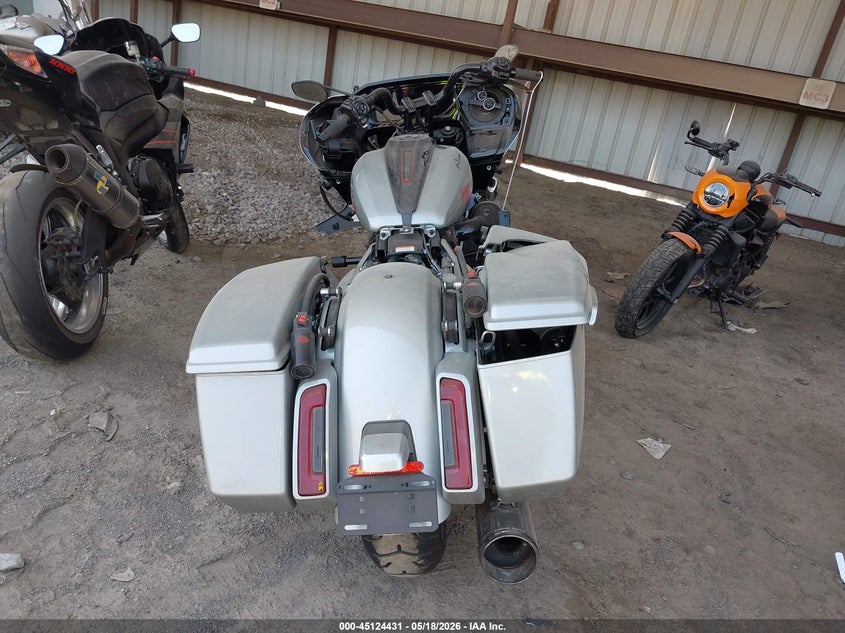 2025 Harley-davidson Road glide VIN 1HD1TL810SB958880 IAAI salvage auction — FRONT & REAR, Salvage (Tennessee), sold $20,050 on 2026-07-14 (photo 6)