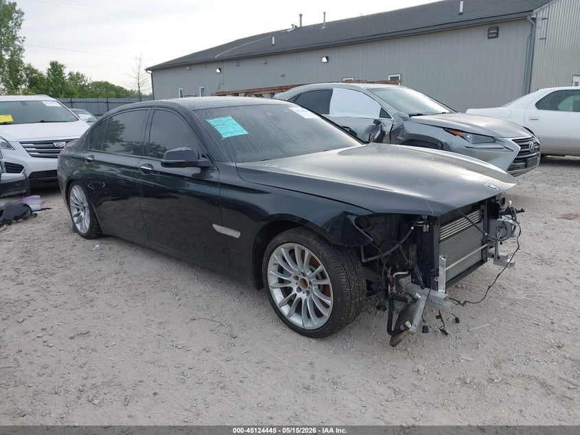 2015 BMW 7er VIN WBAYF8C55FD654031 IAAI salvage auction — FRONT END, Salvage Title, sold $3,800 on 2026-08-02 (photo 1)