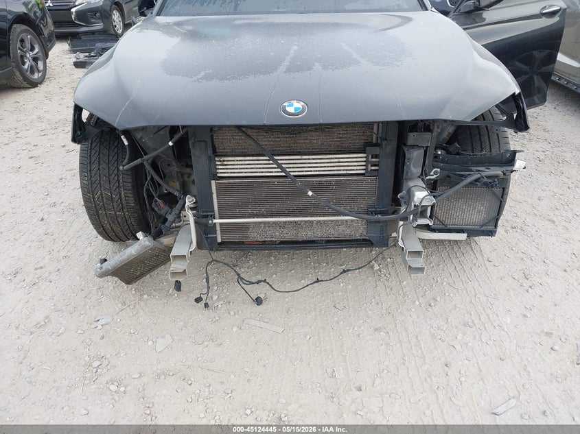 2015 BMW 7er VIN WBAYF8C55FD654031 IAAI salvage auction — FRONT END, Salvage Title, sold $3,800 on 2026-08-02 (photo 6)
