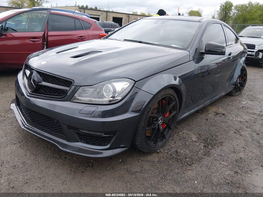 2014 Mercedes-benz C-klasse amg VIN WDDGJ7HB9EG173448 IAAI salvage auction — REAR END, Salvage Title, sold $24,200 on 2026-08-13 (photo 2)