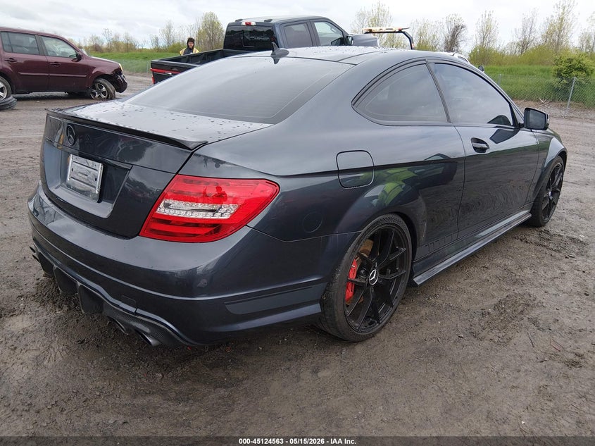 2014 Mercedes-benz C-klasse amg VIN WDDGJ7HB9EG173448 IAAI salvage auction — REAR END, Salvage Title, sold $24,200 on 2026-08-13 (photo 4)