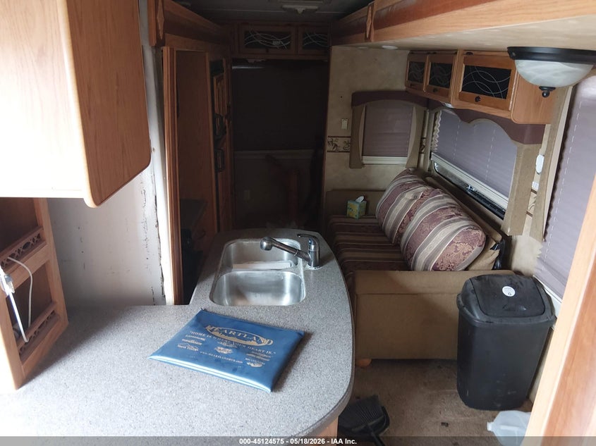 2010 Heartland rv Sundance VIN 5SFSG2922AE206667 IAAI salvage auction — HAIL, Original (Texas), sold $525 on 2026-07-28 (photo 8)