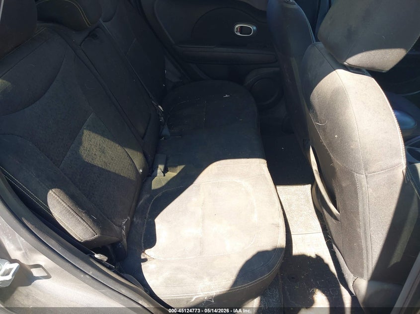 2016 Kia Soul VIN KNDJP3A58G7236926 IAAI salvage auction — FRONT & REAR, Salvage (Illinois), sold $425 on 2026-07-15 (photo 8)