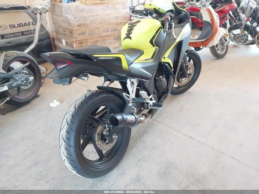 2016 Honda Cbr VIN MLHNC5108G5201552 IAAI salvage auction — LEFT & RIGHT, Salvage (North Carolina), sold $875 on 2026-07-14 (photo 4)