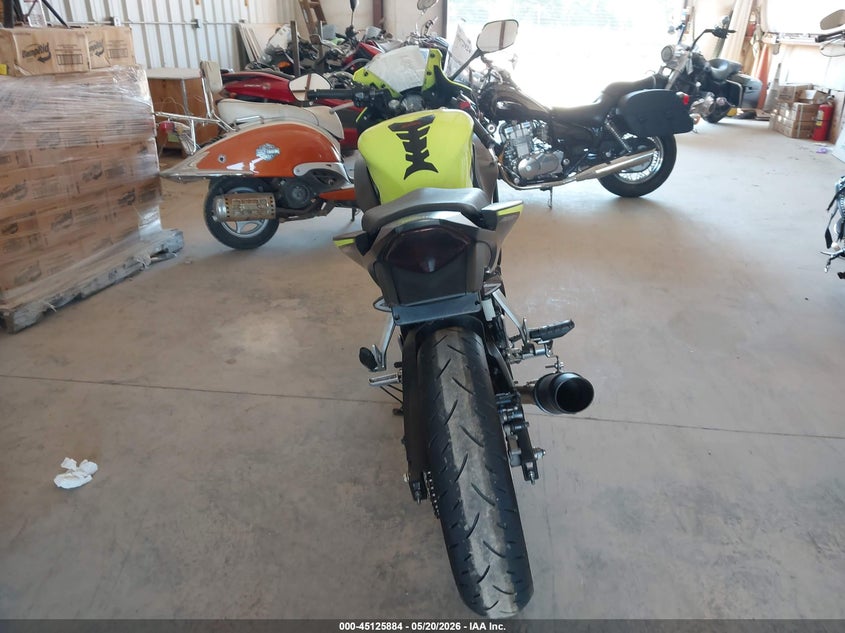 2016 Honda Cbr VIN MLHNC5108G5201552 IAAI salvage auction — LEFT & RIGHT, Salvage (North Carolina), sold $875 on 2026-07-14 (photo 6)