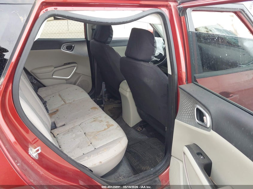 2020 Kia Soul VIN KNDJ23AU7L7038029 IAAI salvage auction — ENGINE BURN, Salvage (Texas), sold $350 on 2026-07-09 (photo 8)