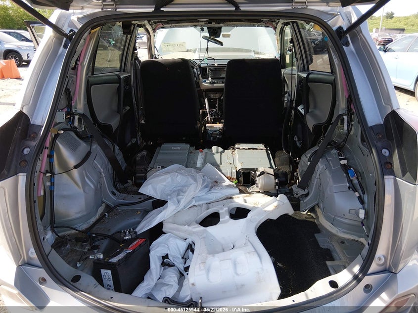 2017 Toyota Rav 4 VIN JTMRJREV5HD078940 IAAI salvage auction — STRIPPED, Salvage (Massachusetts), sold $4,025 on 2026-07-29 (photo 6)