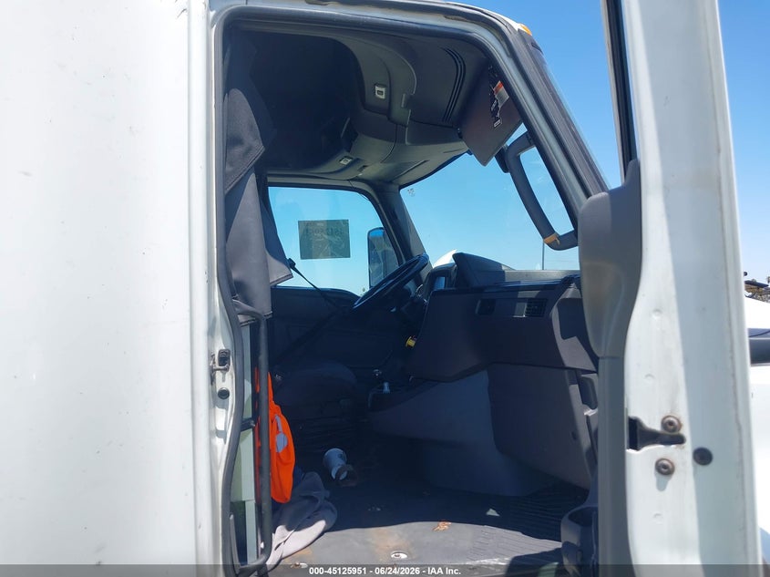 2019 International VIN 3HSDZTZR8KN492594 IAAI salvage auction — REPOSSESSION, Clear (California), sold $3,650 on 2026-07-08 (photo 7)
