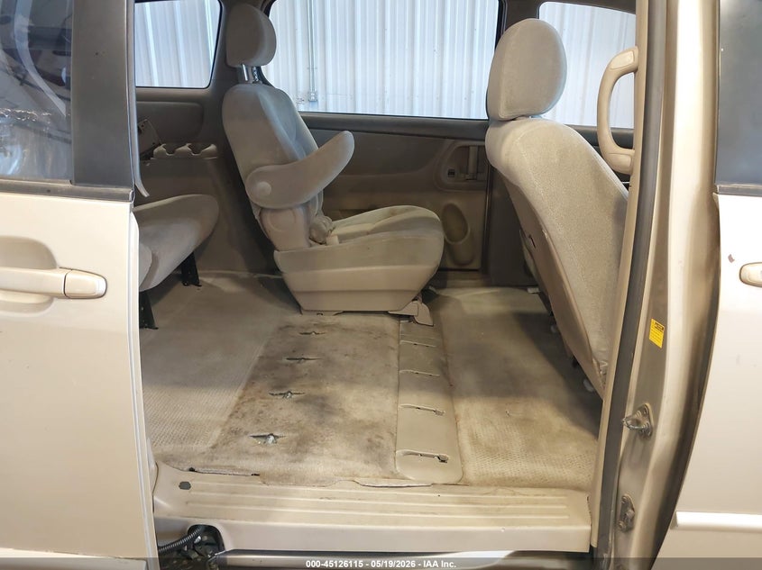 2005 Toyota Sienna VIN 5TDZA23C85S377024 IAAI salvage auction — NORMAL WEAR, Salvage (Texas), sold $250 on 2026-07-20 (photo 8)