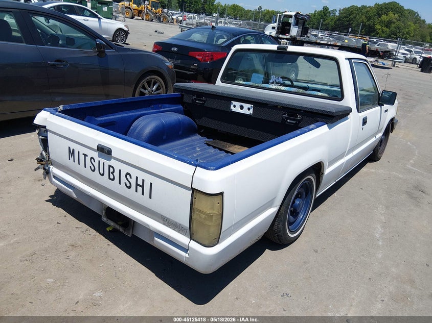 1991 Mitsubishi Mighty max / s VIN JA7FL24W1MP003088 IAAI salvage auction — LEFT SIDE, Salvage (North Carolina), sold $450 on 2026-07-29 (photo 4)