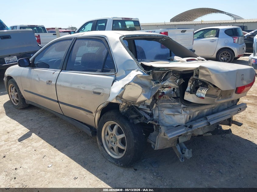 1999 Honda Accord VIN JHMCG5644XC034434 IAAI salvage auction — REAR END, Salvage (Idaho), sold $100 on 2026-07-06 (photo 3)