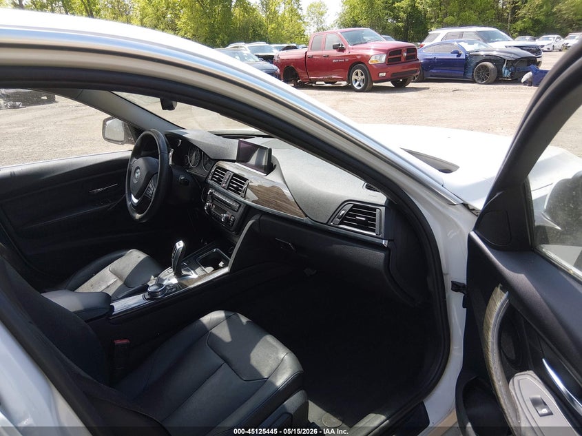 2015 BMW 3er VIN WBA3A5G58FNS82261 IAAI salvage auction — LEFT SIDE, Salvage (Ohio), sold $1,350 on 2026-07-28 (photo 5)