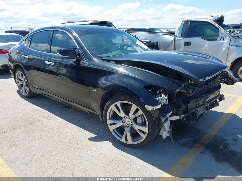 2019 Infiniti Q70 VIN JN1BY1AP5KM505713 IAAI salvage auction — SIDE, Salvage (Texas), sold $925 on 2026-07-30 (photo 1)
