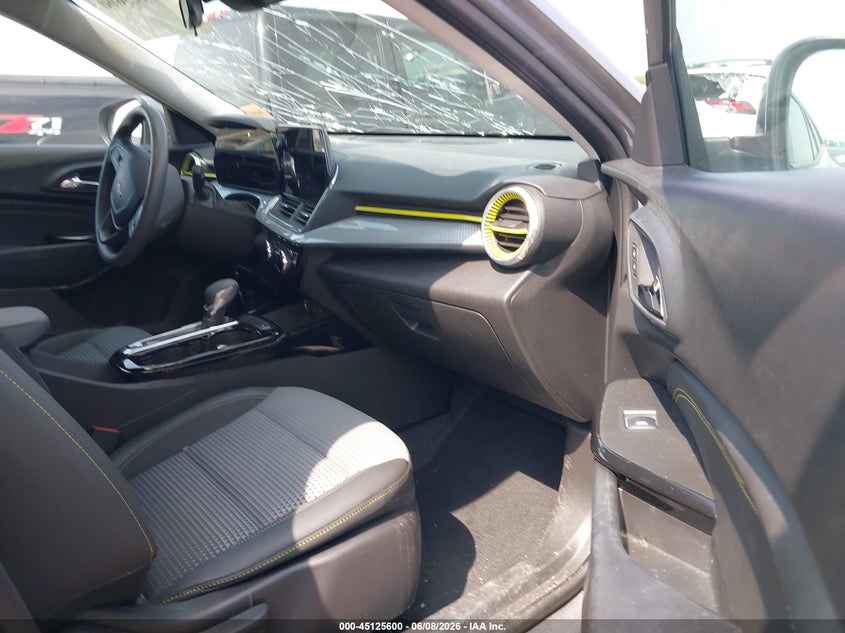 2025 Chevrolet Trax VIN KL77LHEP7SC023736 IAAI salvage auction — HAIL, Salvage Title, sold $9,000 on 2026-07-14 (photo 5)