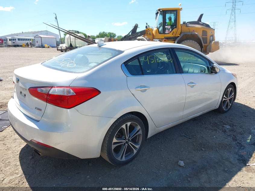 2016 Kia Forte VIN KNAFZ4A86G5549191 IAAI salvage auction — FRONT & REAR, Salvage (Indiana), sold $1,325 on 2026-07-08 (photo 4)