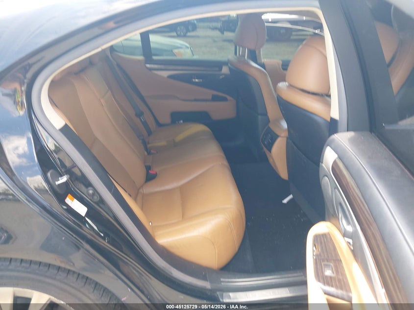 2016 Lexus Ls VIN JTHCL5EF8G5027067 IAAI salvage auction — FRONT END, Salvage - Greater Than 75% (Maryland), sold $6,675 on 2026-07-28 (photo 8)