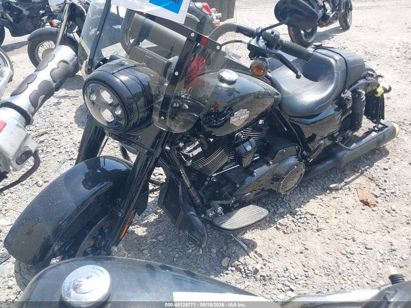 2022 Harley-davidson Road king VIN 1HD1KVP14NB617129 IAAI salvage auction — REAR END, Salvage (Massachusetts), sold $7,900 on 2026-07-08 (photo 2)