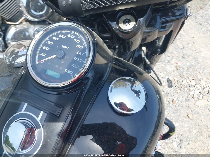 2022 Harley-davidson Road king VIN 1HD1KVP14NB617129 IAAI salvage auction — REAR END, Salvage (Massachusetts), sold $7,900 on 2026-07-08 (photo 7)