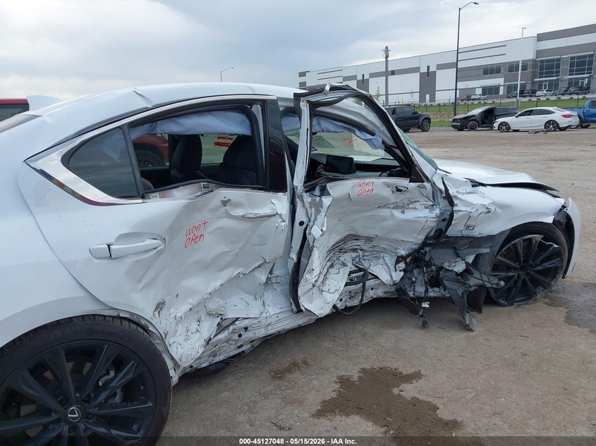 2023 Lexus Is VIN JTHGZ1B21P5059501 IAAI salvage auction — RIGHT SIDE, Salvage (Texas), sold $5,300 on 2026-07-28 (photo 6)