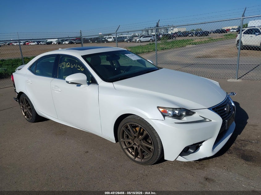 2014 Lexus Is VIN JTHCF1D24E5013453 IAAI salvage auction — REAR END, Salvage (Minnesota), sold $4,725 on 2026-07-29 (photo 1)