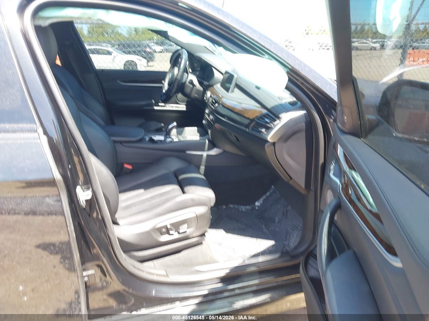 2015 BMW X6 VIN 5UXKU2C58F0N77530 IAAI salvage auction — RIGHT SIDE, Salvage (Illinois), sold $7,700 on 2026-07-29 (photo 5)