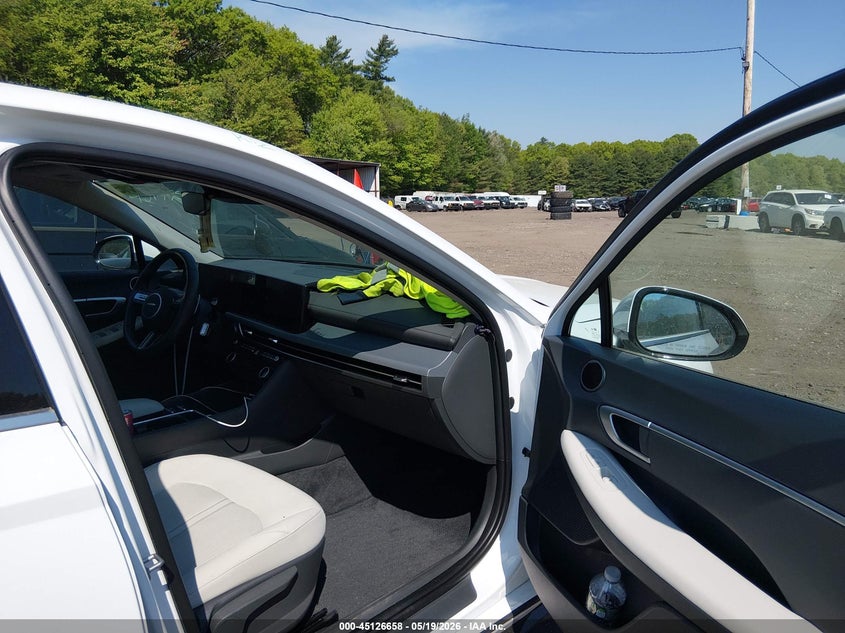 2024 Hyundai Sonata VIN KMHL14JAXRA403642 IAAI salvage auction — FRONT & REAR, Salvage (Massachusetts), sold $9,100 on 2026-07-21 (photo 5)