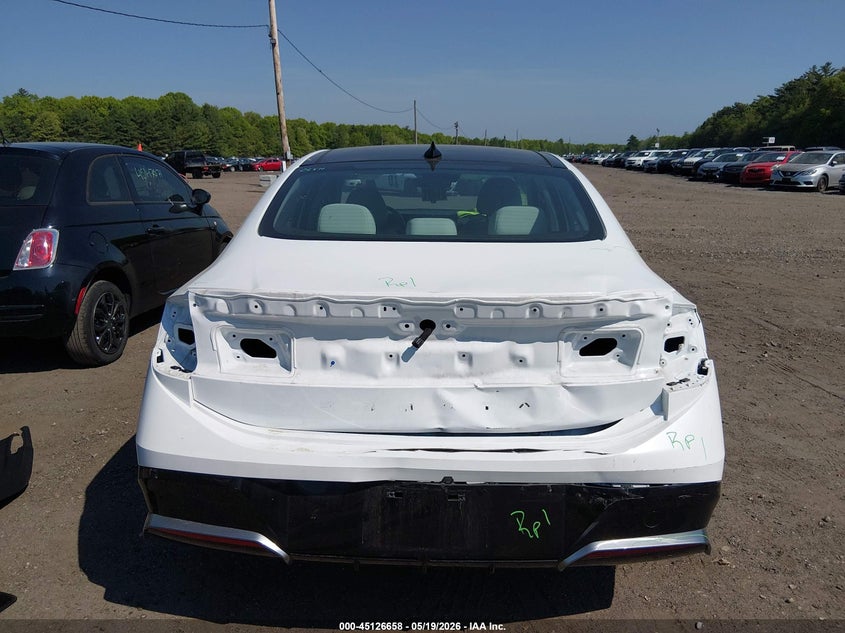 2024 Hyundai Sonata VIN KMHL14JAXRA403642 IAAI salvage auction — FRONT & REAR, Salvage (Massachusetts), sold $9,100 on 2026-07-21 (photo 6)