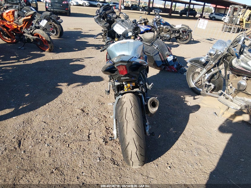 2025 Yamaha Yzf VIN JYARNA8E3SA000324 IAAI salvage auction — LEFT & RIGHT, Salvage (Arizona), sold $8,000 on 2026-07-28 (photo 6)