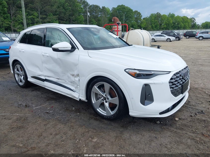 2025 Audi All-new Q5 VIN WA13AAGU4S2063581 — IAAI salvage auction photo