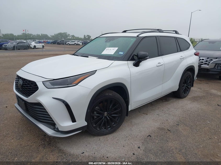 2024 Toyota Highlander VIN 5TDKDRBH4RS538957 IAAI salvage auction — RIGHT SIDE, Salvage (Texas), sold $22,150 on 2026-07-14 (photo 2)