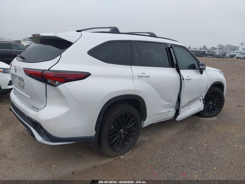 2024 Toyota Highlander VIN 5TDKDRBH4RS538957 IAAI salvage auction — RIGHT SIDE, Salvage (Texas), sold $22,150 on 2026-07-14 (photo 4)