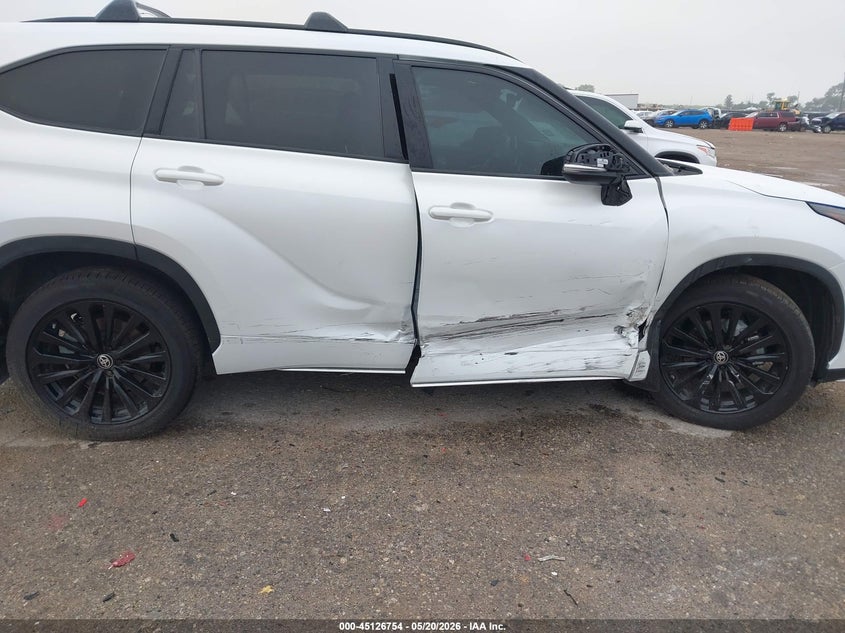 2024 Toyota Highlander VIN 5TDKDRBH4RS538957 IAAI salvage auction — RIGHT SIDE, Salvage (Texas), sold $22,150 on 2026-07-14 (photo 6)
