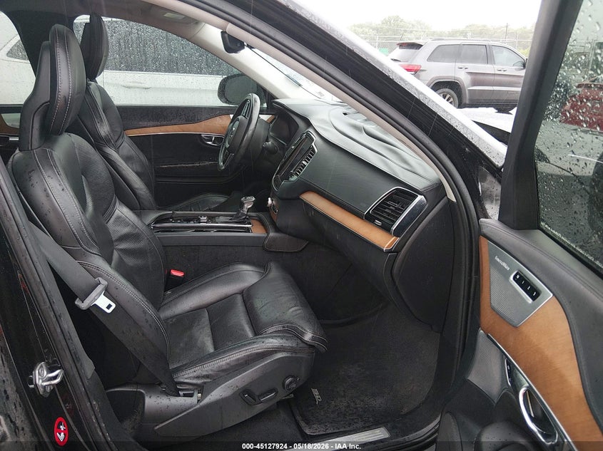 2016 Volvo Xc90 VIN YV4A22PLXG1048231 IAAI salvage auction — FRONT END, Salvage (Missouri), sold $4,000 on 2026-07-07 (photo 5)