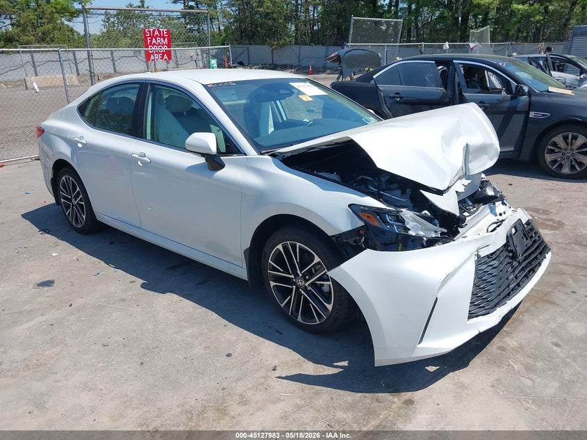 2025 Toyota Camry VIN 4T1DBADK9SU032000 — IAAI salvage auction photo