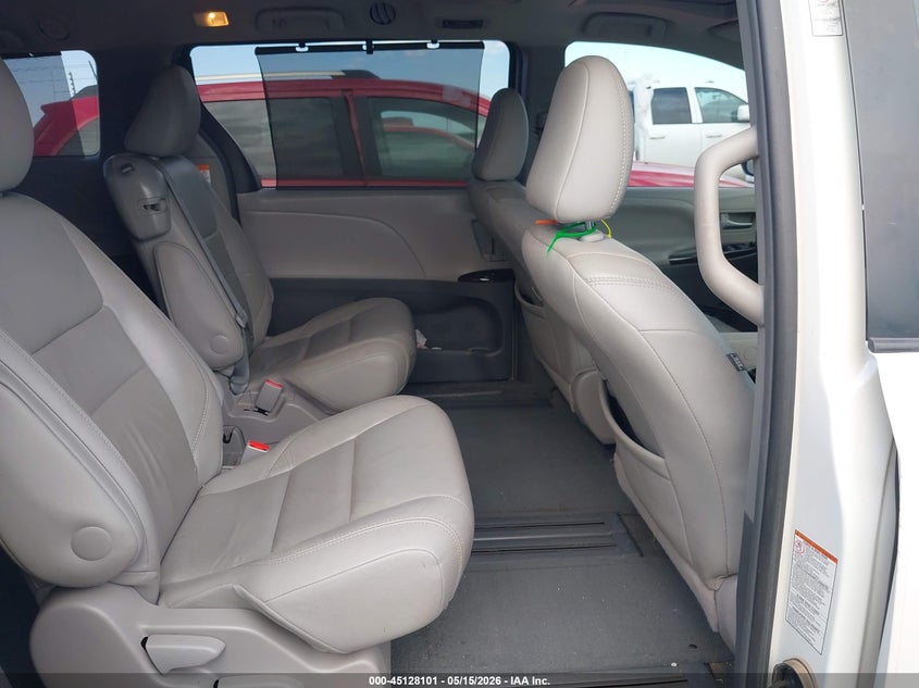 2016 Toyota Sienna VIN 5TDYK3DC2GS723505 IAAI salvage auction — REAR END, Salvage (Texas), sold $4,500 on 2026-07-21 (photo 8)
