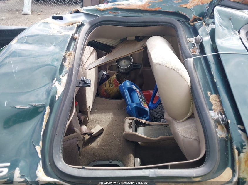2001 Toyota Tacoma VIN 5TEWN72N01Z869759 IAAI salvage auction — ROLLOVER, Bill Of Sale (Washington), sold $825 on 2026-07-07 (photo 8)