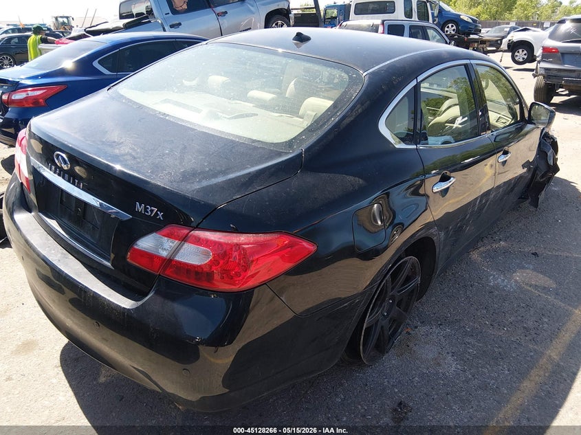 2013 Infiniti M VIN JN1BY1AR8DM600724 IAAI salvage auction — RIGHT FRONT, Salvage (Colorado), sold $925 on 2026-07-07 (photo 4)