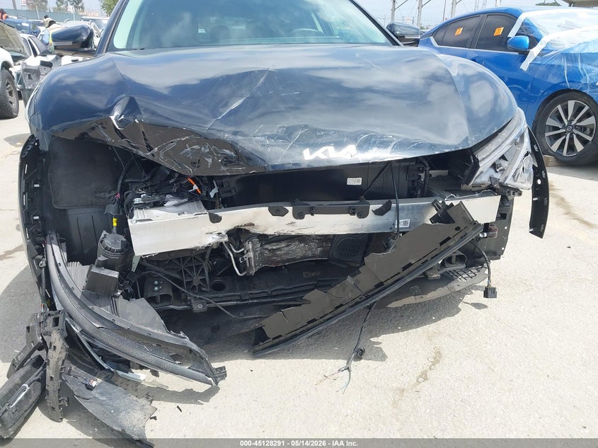 2025 Kia Ev6 VIN 5XYC34JA7SG012582 IAAI salvage auction — FRONT END, Salvage (California), sold $8,700 on 2026-07-30 (photo 6)