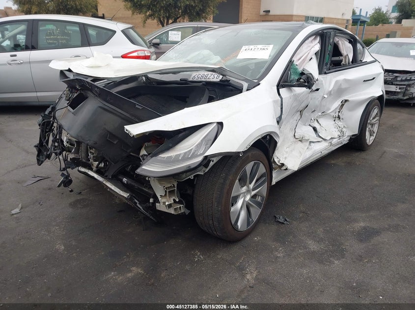 2021 Tesla Model y VIN 5YJYGDEEXMF064225 IAAI salvage auction — LEFT SIDE, Salvage Certificate (California), sold $3,350 on 2026-07-26 (photo 2)