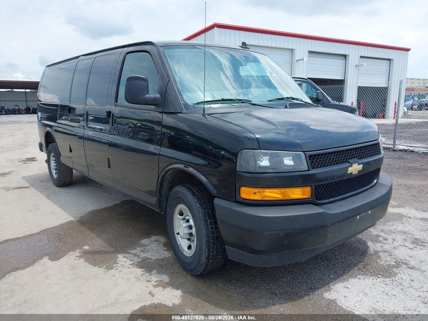 2022 Chevrolet Express cargo VIN 1GCZGHFP6N1138665 — IAAI salvage auction photo