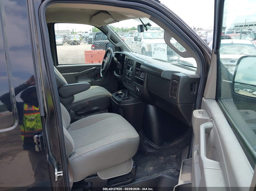 2022 Chevrolet Express cargo VIN 1GCZGHFP6N1138665 IAAI salvage auction — NORMAL WEAR, SF97 (Oklahoma), sold $18,400 on 2026-07-09 (photo 5)
