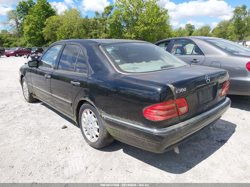 1999 Mercedes-benz E-class VIN WDBJF25H8XA913301 IAAI salvage auction — NORMAL WEAR, Original (Ohio), sold $250 on 2026-07-14 (photo 3)