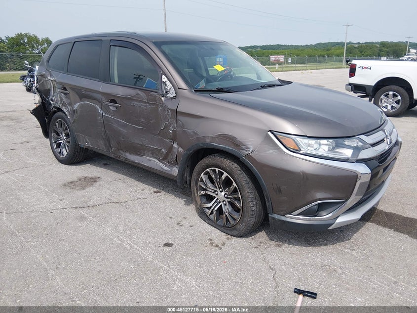 2017 Mitsubishi Outlander VIN JA4AZ3A30HZ013434 IAAI salvage auction — RIGHT SIDE, Salvage (Missouri), sold $1,025 on 2026-07-09 (photo 1)