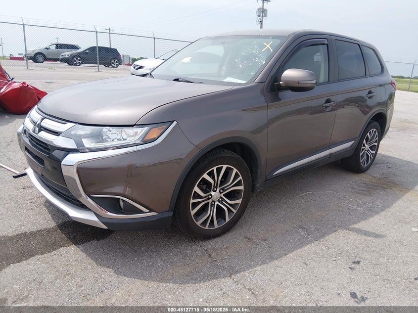 2017 Mitsubishi Outlander VIN JA4AZ3A30HZ013434 IAAI salvage auction — RIGHT SIDE, Salvage (Missouri), sold $1,025 on 2026-07-09 (photo 2)