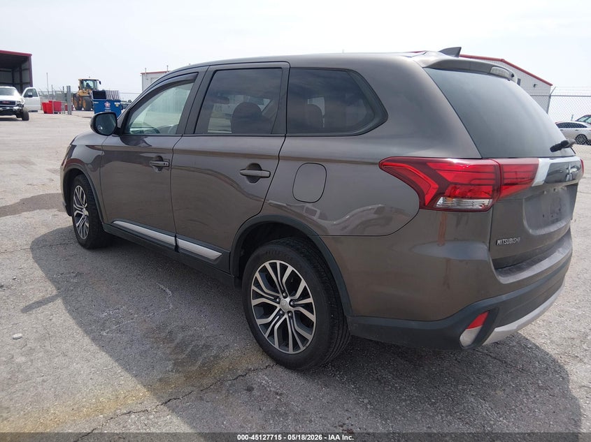 2017 Mitsubishi Outlander VIN JA4AZ3A30HZ013434 IAAI salvage auction — RIGHT SIDE, Salvage (Missouri), sold $1,025 on 2026-07-09 (photo 3)