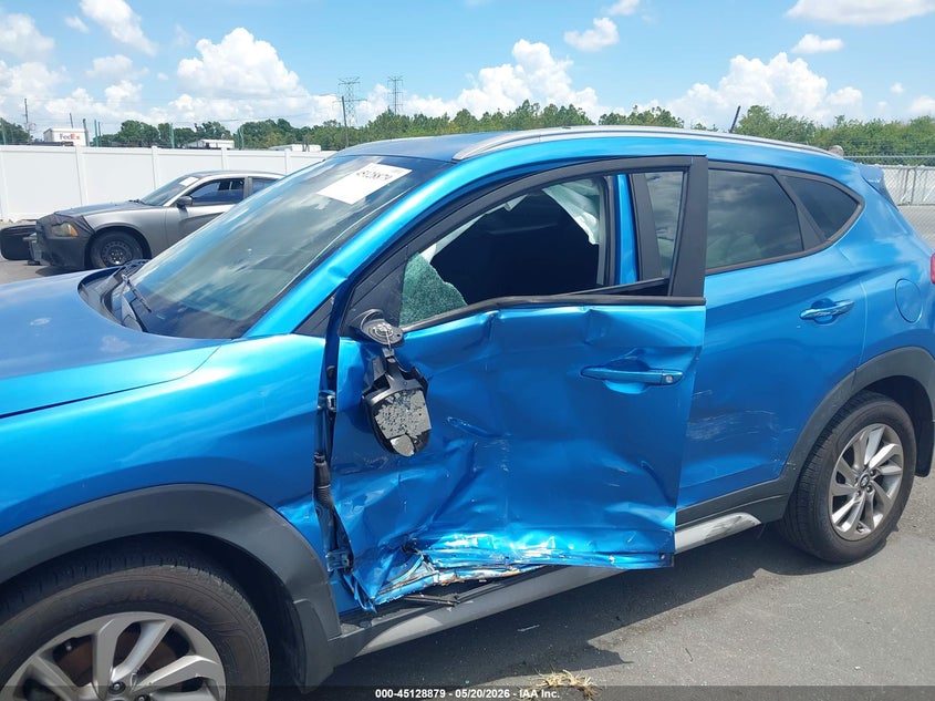 2017 Hyundai Tucson VIN KM8J33A42HU498037 IAAI salvage auction — NORMAL WEAR, Clear (Montana), sold $1,825 on 2026-07-20 (photo 6)