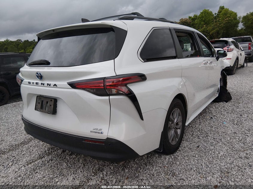 2022 Toyota Sienna VIN 5TDYRKEC6NS085244 IAAI salvage auction — RIGHT FRONT, Salvage Title, sold $11,275 on 2026-07-23 (photo 4)