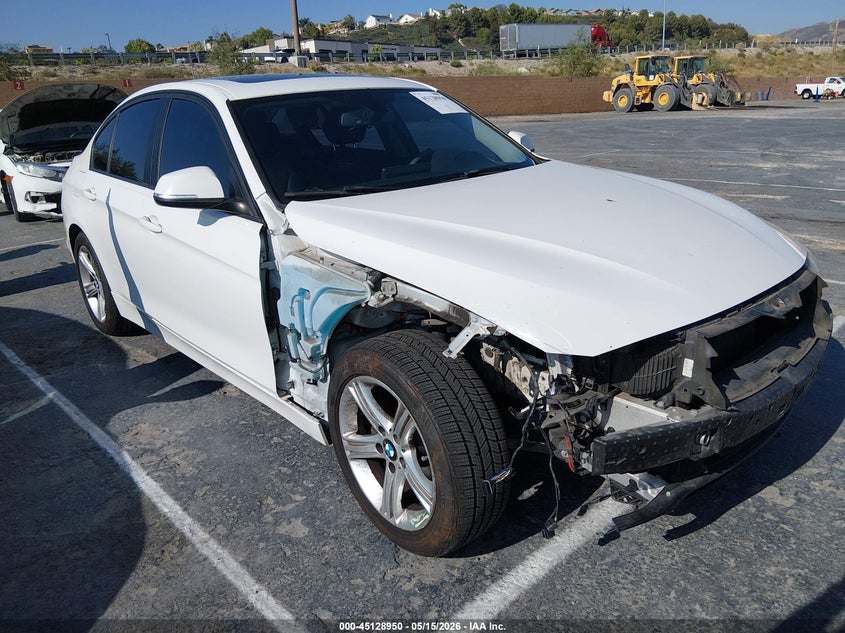 2013 BMW 3er VIN WBA3A5C52DF603725 IAAI salvage auction — FRONT END, Salvage (California), sold $1,800 on 2026-07-08 (photo 1)
