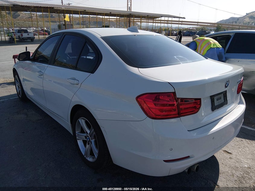 2013 BMW 3er VIN WBA3A5C52DF603725 IAAI salvage auction — FRONT END, Salvage (California), sold $1,800 on 2026-07-08 (photo 3)